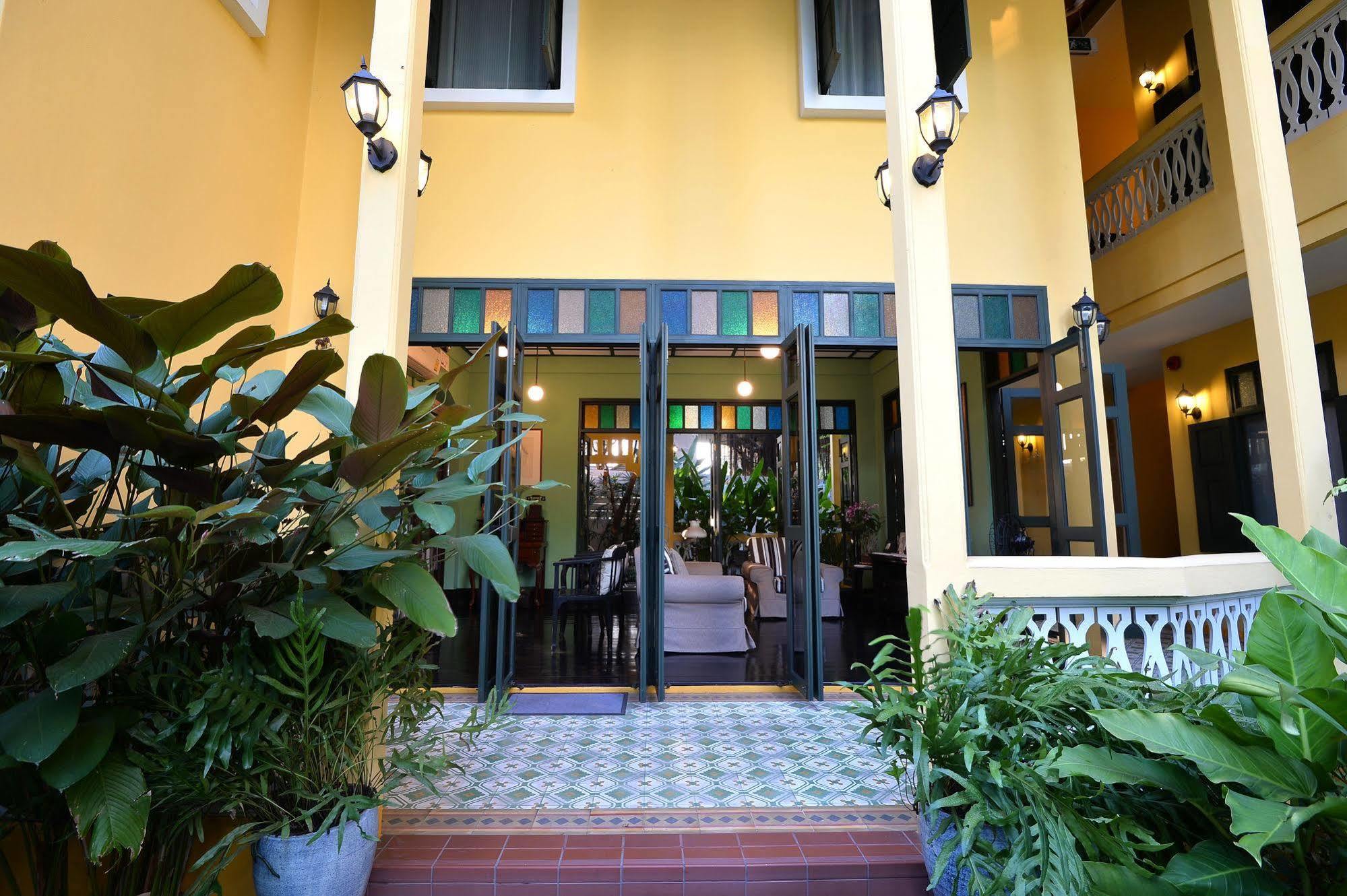 Baan Pra Nond Bed & Breakfast Bangkok Bagian luar foto