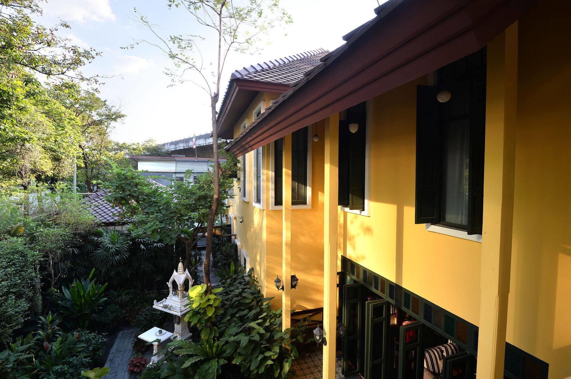 Baan Pra Nond Bed & Breakfast Bangkok Bagian luar foto