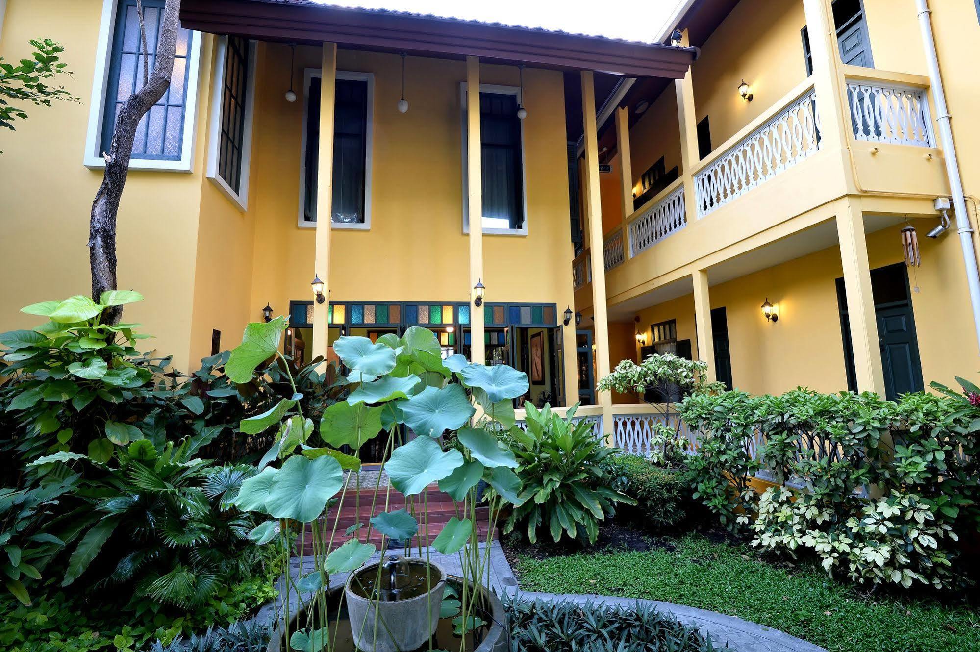 Baan Pra Nond Bed & Breakfast Bangkok Bagian luar foto