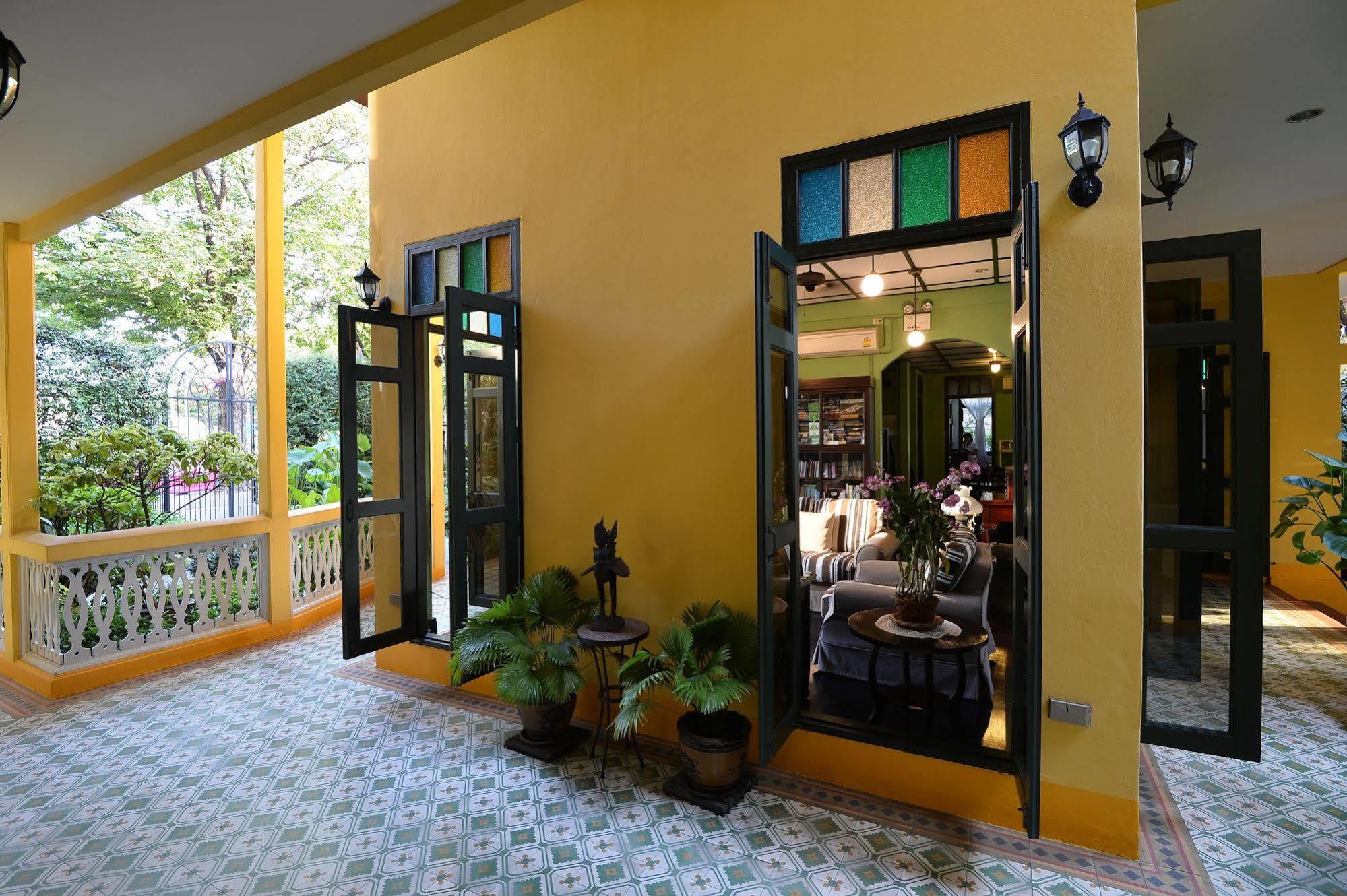 Baan Pra Nond Bed & Breakfast Bangkok Bagian luar foto